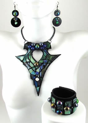 Green Arrowhead Jewelry Set